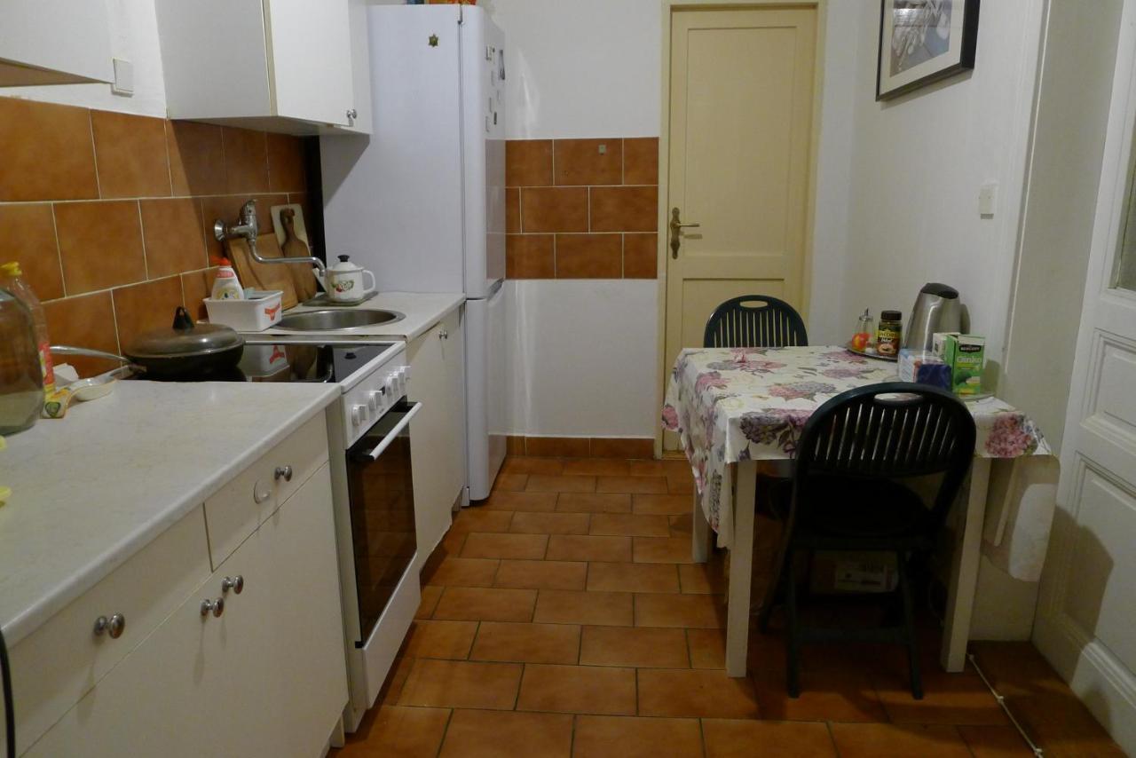Cozy Modest Room For 2 Or 3 Persons Praha Eksteriør bilde